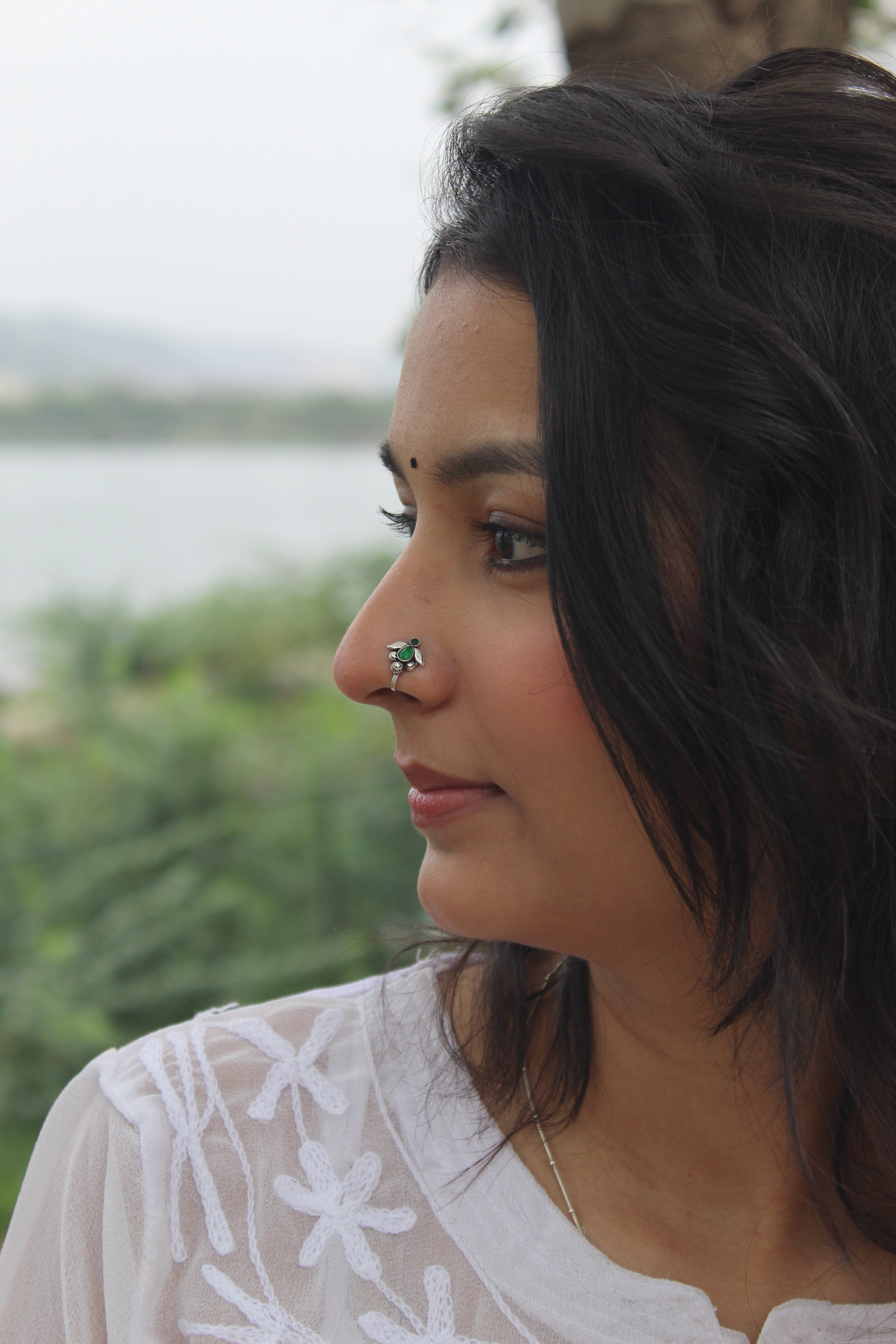 Silver Green Nosepin